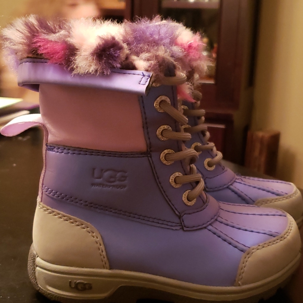 UGG Butte ll kids waterproof winterboot size 10